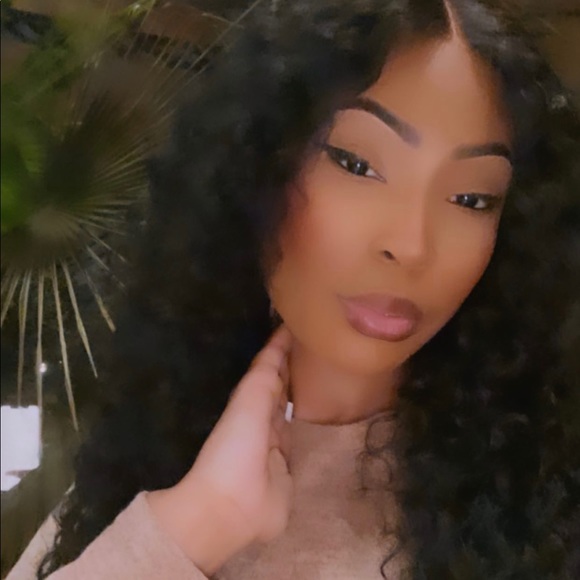 Meet your Posher, Victoria - Picture 1 of 1